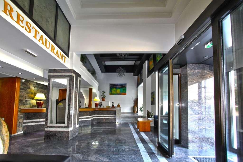 Hotel Lirak Tetovo Inreriör bild