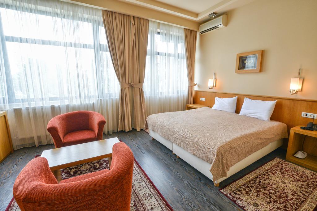 Hotel Lirak Tetovo Exteriör bild